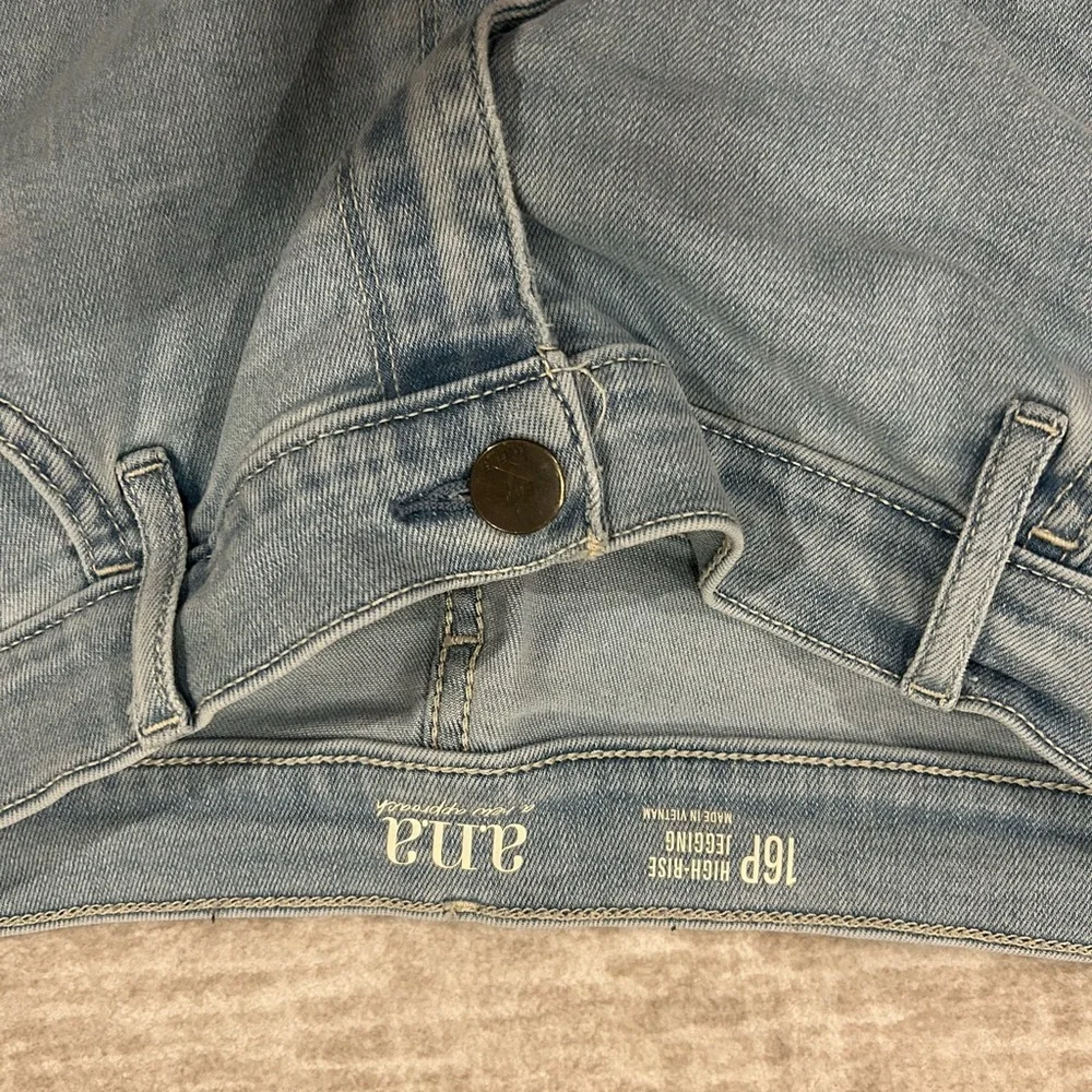 a.n.a Blue Skinny Jeans Lightweight Denim - Picture 3 of 4